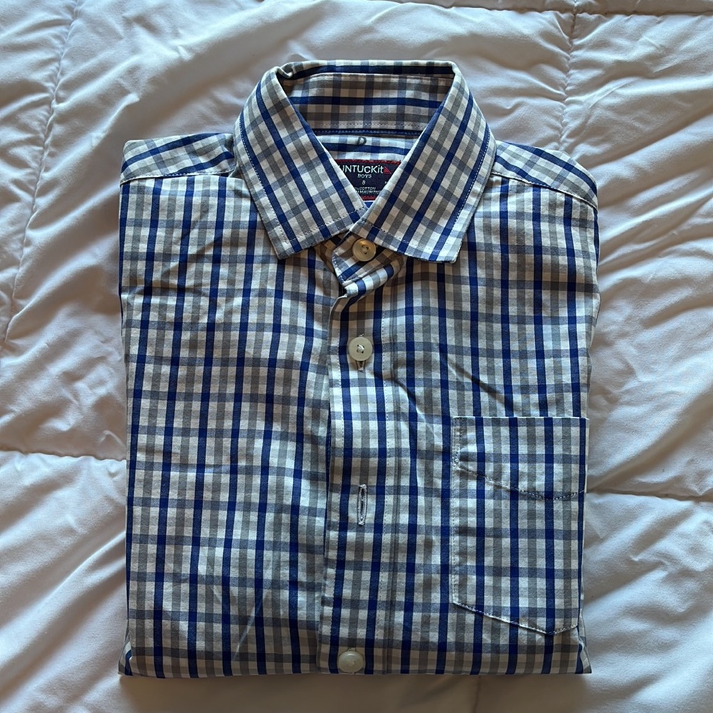 Untuckit Boys size 8 long sleeve blue and gray checkered button down shirt